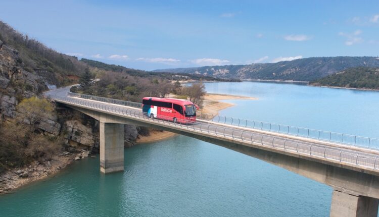 BlaBlaCar lance cinq lignes de bus vers les Alpes