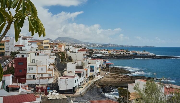Les Canaries et Booking vont traquer les locations touristiques illégales