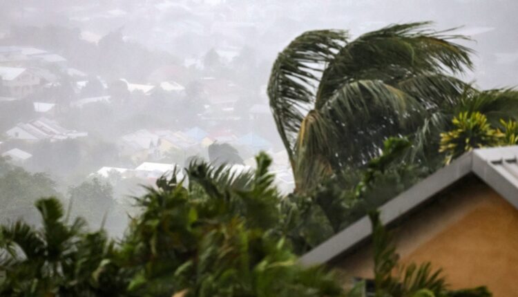 Cyclone Garance : alerte rouge à La Réunion, reprise des vols à l'Île Maurice