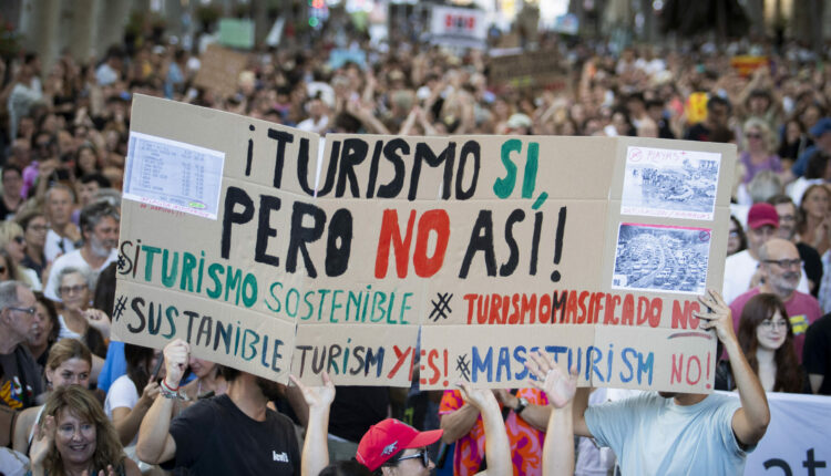 Surtourisme Barcelone Taxe