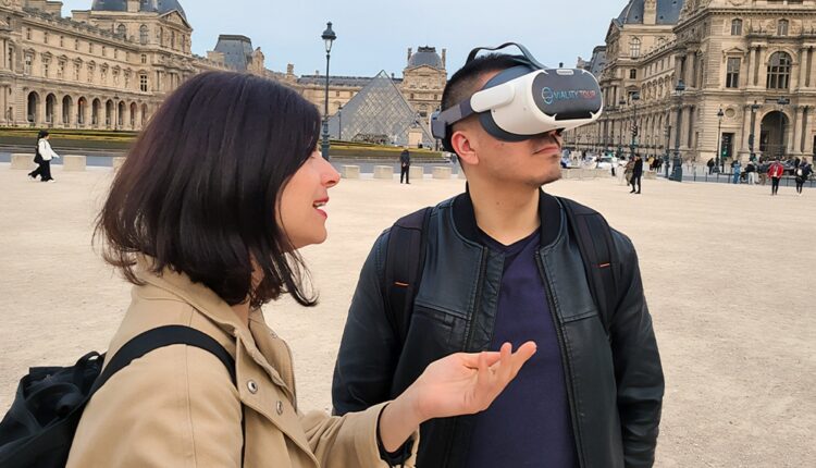 Paris : une visite guidée en réalité virtuelle lancée au Louvre