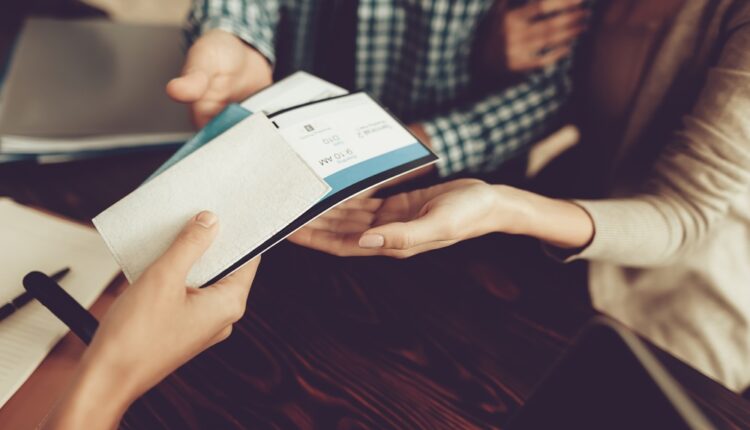 Des pros du voyage heureux au travail, mais tellement frustrés