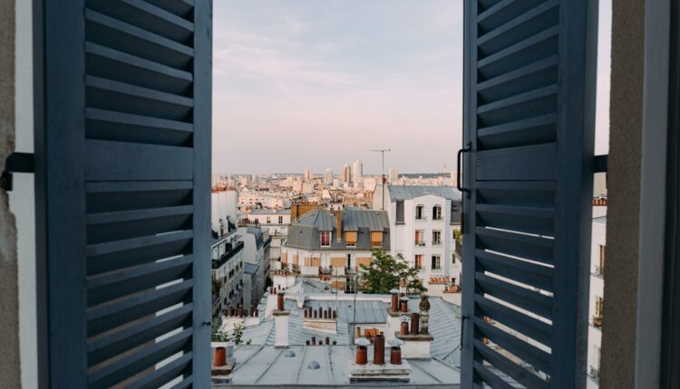 Meublés touristiques type Airbnb : les propriétaires de meublés multiplient les astuces pour contourner la loi