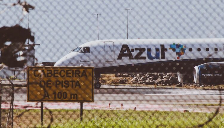 Azul