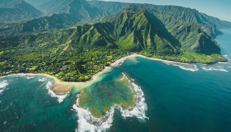 Changement climatique : pourquoi Hawaï augmente-t-elle sa taxe touristique ?