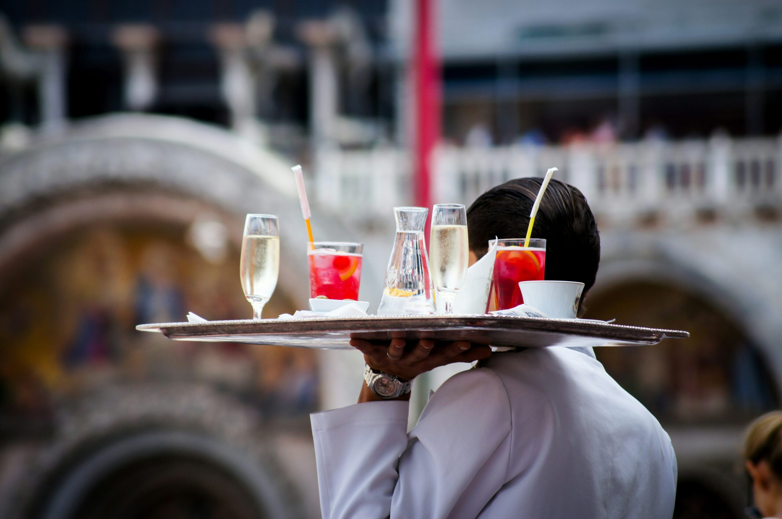 Hôtellerie-restauration : la liste des métiers en tension a enfin été publiée