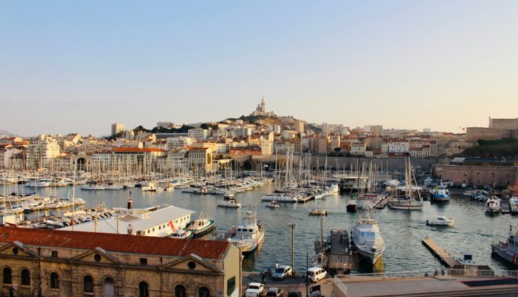 Comment faire une ville hospitalière selon le collectif Marseille HospitalitéS