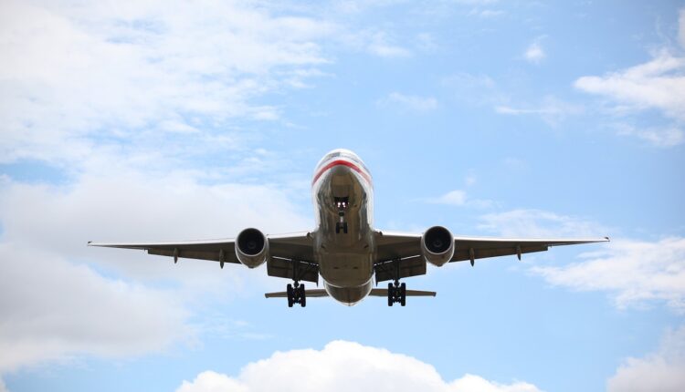 Qui prend l’avion en France ? Les résultats de l’enquête FNAM x UAF