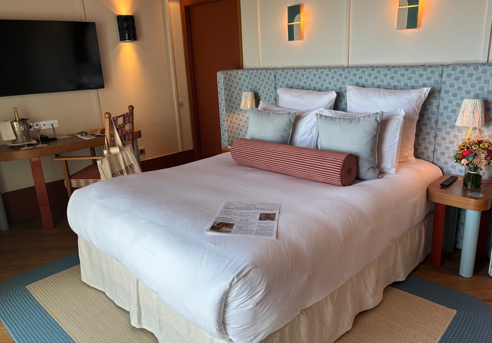 On a testé Les Cimes Bleues, le premier hôtel de La French Collection